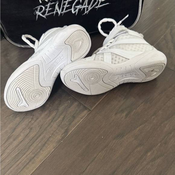Rebel White cheer Sneakers with Velcro Straps - Picture 3 of 3
